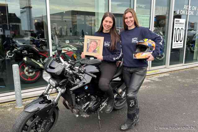 Vijftien jaar na fataal motorongeluk Hans Bonte rijden dochter Kaylee en beste vriendin Ine zelf mee in zijn club: “Elke rit staat in het teken van papa, onze engelbewaarder”
