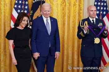 Biden Honors Springsteen, Julia Louis-Dreyfus, Mindy Kaling