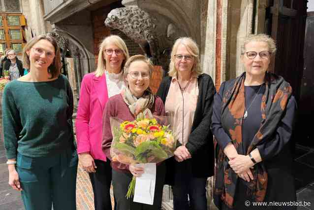 Dienst Onthaalouders zet kinderbegeleiders in de bloemetjes