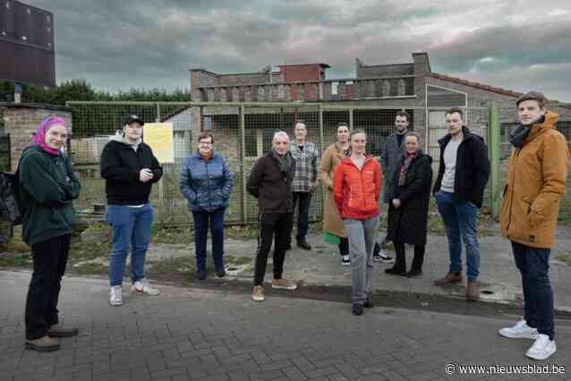 Buren Veldstraat verzetten zich tegen nieuw padelterrein: “Velden liggen op twintig meter van onze wijk”