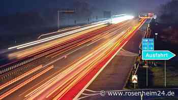 Klimaaktivisten schrauben 250 Schilder auf Autobahnen ab