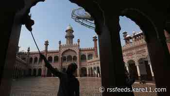 Muslims across the world mark start of holy month of Ramadan