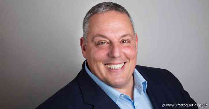 Girati di spalle durante il discorso intonando Bella ciao: la contestazione dell’Anpi al sindaco di Grosseto che vuole una via per Almirante