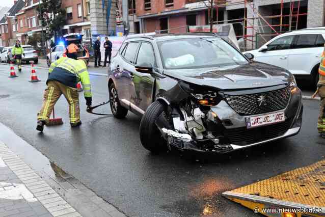 Hinder door kop-staartbotsing in Harelbeke