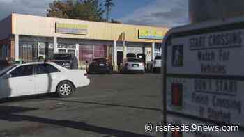 Autoridades estatales exigen a tienda mexicana en Aurora dejar de practicar medicina sin una licencia