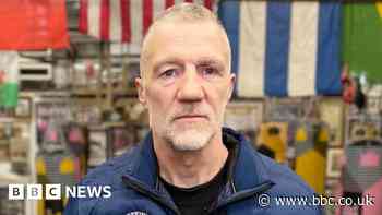 Boxing trainer Glyn Rhodes urges men to discuss mental health
