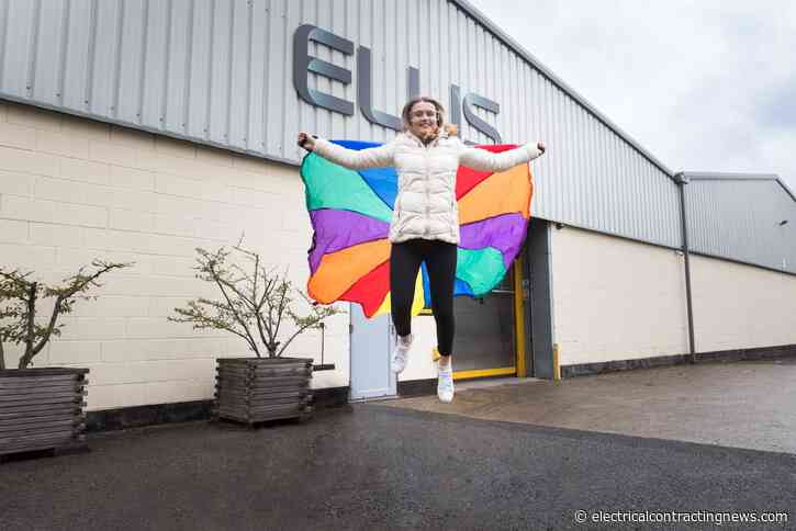 Jade gets set to jump for Macmillan Cancer Support