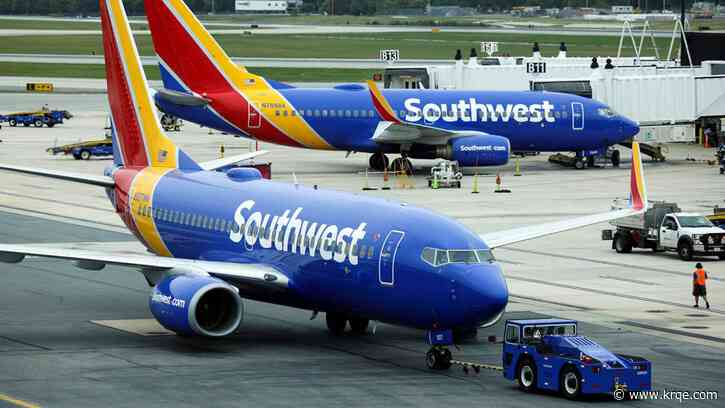 Off-duty pilot steps in to help land Southwest flight after pilot becomes 'incapacitated'