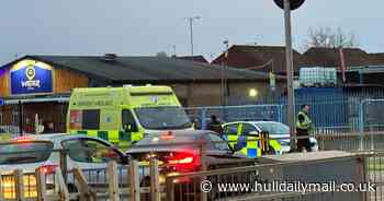 Police shut Spring Bank West after multiple car crash - recap