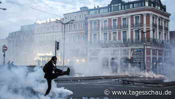 Mehr als eine Million Franzosen protestieren gegen Rentenreform