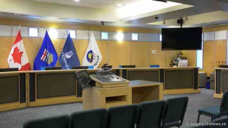 Accused in Chestermere city hall assault case pleads not guilty