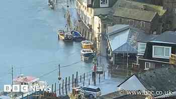 Looe Quay Road flooding: Spring tides transport delays
