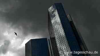 Bankaktien stürzen erneut ab