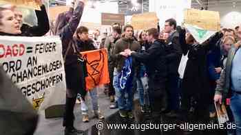 Politik möchte Werbung für Großwildjagd auf Messe in Augsburg verbieten