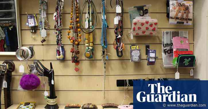 Economy on track for return to growth as retail sales in Great Britain rise