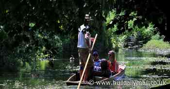 Easter UK weather could see sunshine and 20C, says forecaster