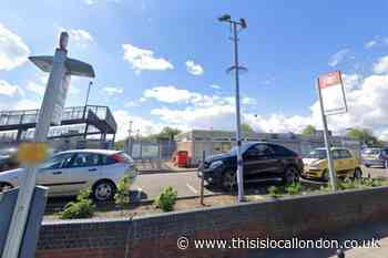 Forest Road Slade Green station: Welfare incident