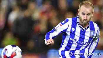 Barry Bannan: Sheffield Wednesday confirm midfielder will stay for another year