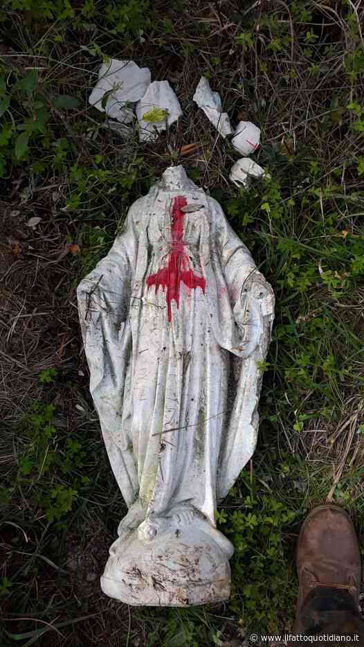 Una statua della Madonna decapitata e imbrattata a Loano nel Savonese