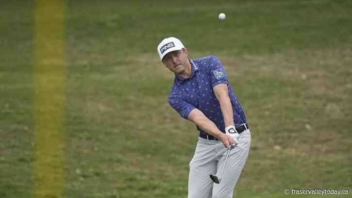 Kuchar ties Tiger’s match play record, advances in Austin