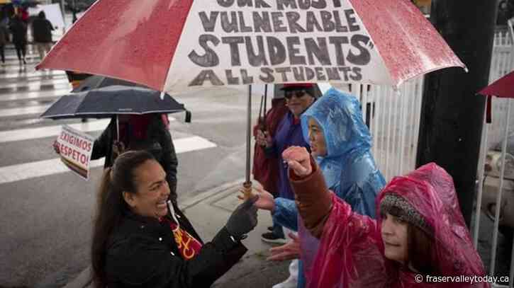 Los Angeles schools, union leaders reach contract deal