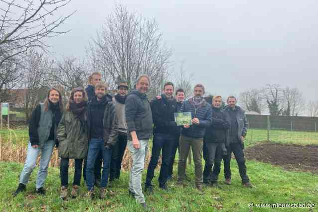 Ecoflora steunt natuurverenigingen met verkoop van bloemenweiden en nestkastjes