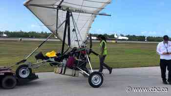 2 Cuban migrants fly into Florida on hang glider