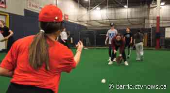 Ontario Baseball holds Barrie, Ont. clinic to grow interest among girls