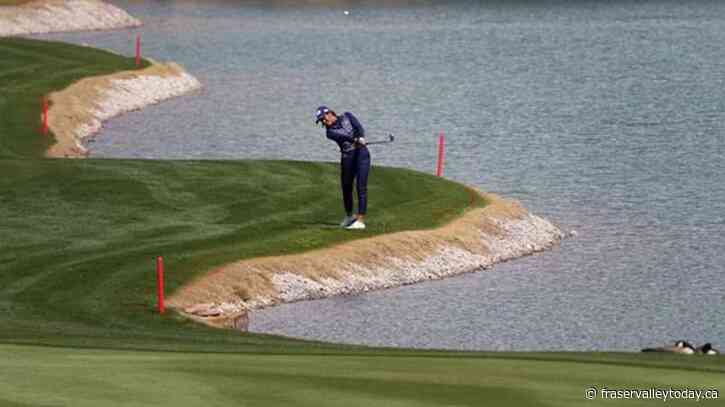 Boutier first at Superstition Mountain, Canadian Szeryk three shots back