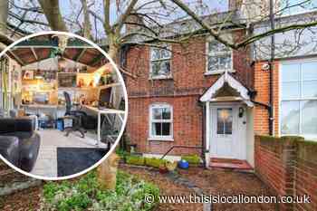 Zoopla is selling this 3 bed cottage in Bexley with a summerhouse