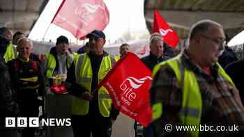 West Midlands National Express bus drivers vote to accept 16.2% pay deal