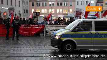Großes Polizeiaufgebot sichert AfD-Empfang im Augsburger Rathaus
