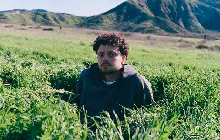 Grandson announces new album ‘I Love You, I’m Trying’ with pulsating single ‘Drones’