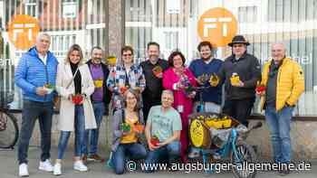 Unternehmer in Haunstetten verschenken 600 Stiefmütterchen