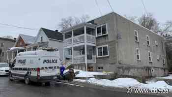 1 dead after fire at Gatineau apartment building 