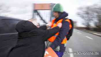 Nach Tritt von LKW-Fahrer: Letzte Generation sollte von der Straße wegkommen