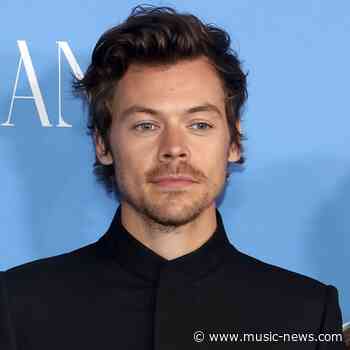 Harry Styles and Emily Ratajkowski spotted kissing