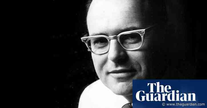 Gordon Moore, Intel co-founder who predicted rise of the PC, dies at 94