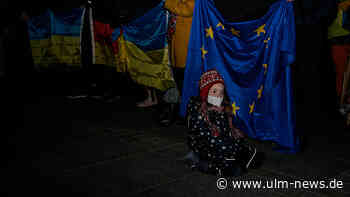 50. Mahnwache für Ukraine in Ulm - Kundgebung ganz im Zeichen der Kinder