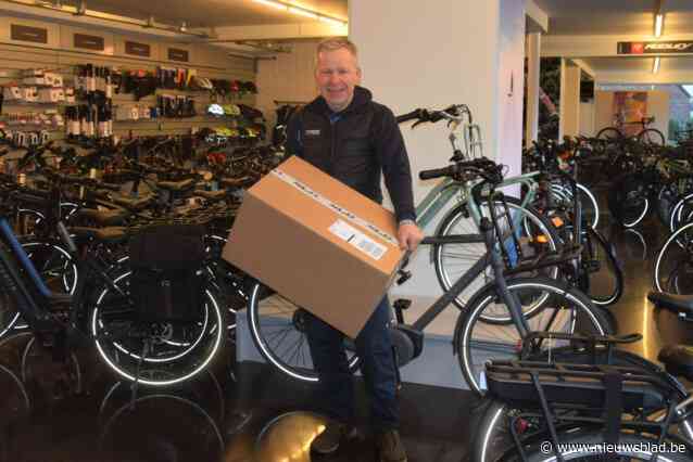 Onbegrip nadat Wim boete moet betalen voor achtergelaten doos: “Ben ik verantwoordelijk voor wat mijn klanten doen?”