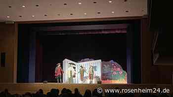 Peter Pan begeistert kleine Theaterbesucher in Bad Aibling