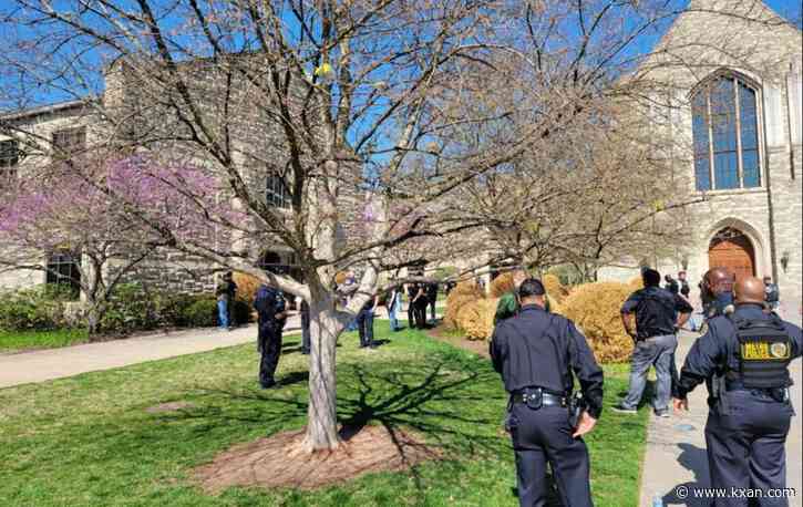 3 children killed in 'active shooter' incident at Nashville school; shooter dead