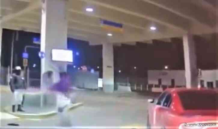 Videos show Texas DPS trooper chasing driver into Mexico