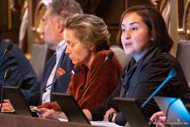 Schepen van Cultuur Nabilla Ait Daoud verdedigt zich in Arenberg-debat: “Ik pleegde geen inbreuk op de artistieke vrijheid”