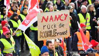 'Employees are fed up': Germany at a standstill as huge strike halts planes and trains