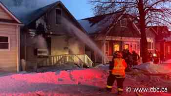 Winnipeg crews battle 2 residential fires