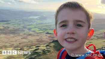 Everest climb: Oscar Burrow gets £10,000 donation for Derian House