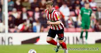 Joe Gelhardt scores stunning overhead kick in Sunderland training