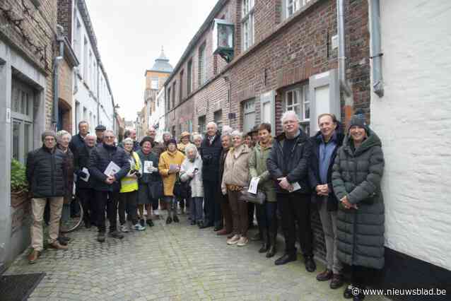 Mariabeeld en muurkapel in de Kleine Nieuwstraat gerestaureerd