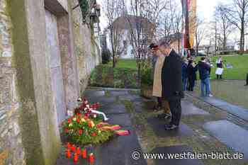 Der Opfer des Bombenangriffs auf die Stadt Paderborn gedacht